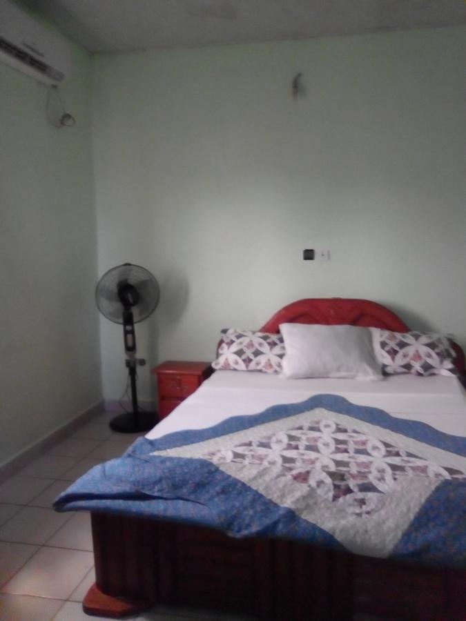 Hotel Kdv Bonaberi Exterior photo