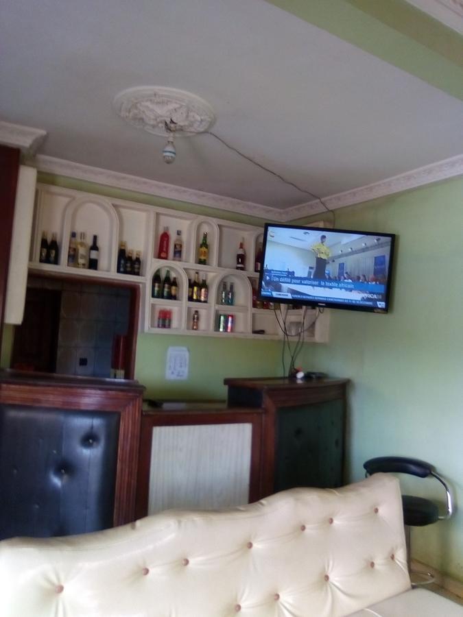 Hotel Kdv Bonaberi Exterior photo